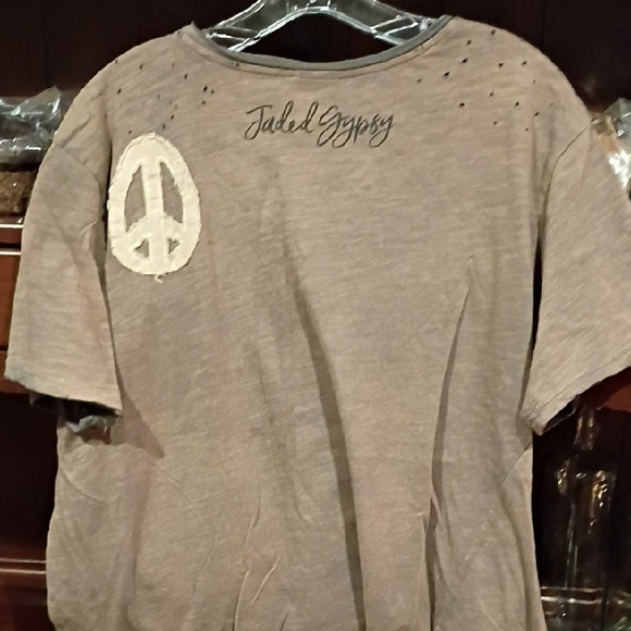 Jaded Gypsy, Brown Peace Sign Women's Tee - Picture 4 of 5